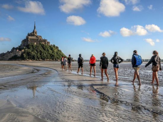 モンサンミッシェル　干潟ウォーキングツアー ＜4～11月／英語ガイド＋日本語アシスタント／現地集合・解散＞