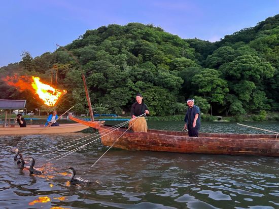 京都・嵐山 夏の風物詩「鵜飼い」を楽しむ貸切屋形船 かがり火灯る大堰川で鵜匠の伝統技を鑑賞＜2時間貸切＞by 嵐山通船