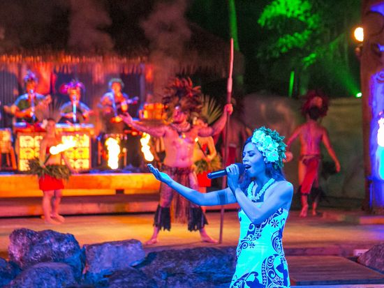 ポリネシアンショー ショー エンターテイメント グアムの観光 オプショナルツアー専門 Veltra ベルトラ