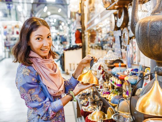 Turkey_Istanbul_Grand-Bazaar_shutterstock_1057742903