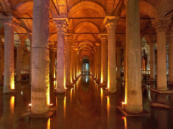 イスタンブール1日観光ウォーキングツアー　イスタンブール旧市街＆新市街＆ボスポラス海峡クルーズ ＜混載または貸切選択可／昼食付／日本語ガイド＞