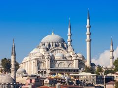 Turkey_Istanbul_Suleymaniye-Mosque_shutterstock_233479858
