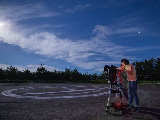 スターウォッチングツアー　「星空保護区」認定の星降る島で天体望遠鏡を使用した本格星空観察＜夜／送迎付き／伊豆諸島・神津島＞
