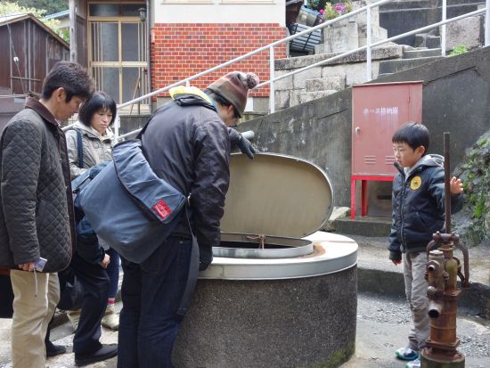 【真浦コース】家島おさんぽツアー 家島を知り尽くしたガイドと魅力あふれる真浦地区をめぐる！お魚屋さんに商店など、島の暮らしを間近に体感＜1時間30分／家島＞