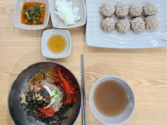 「愛の不時着」ソウル郊外＆忠州・抱川ロケ地巡り1日ツアー 吊り橋や遠足、夜の橋の名シーンの撮影場所へ ＜ホテル送迎付／日本語ガイド／昼食付＞