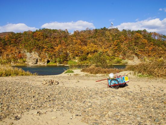 「愛の不時着」ソウル郊外＆忠州・抱川ロケ地巡り1日ツアー 吊り橋や遠足、夜の橋の名シーンの撮影場所へ ＜ホテル送迎付／日本語ガイド／昼食付＞