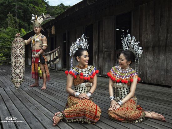 クチン発　サラワク州の多様な文化を体験！サラワク文化村 半日ツアー＜ホテル送迎／日本語ガイド＞