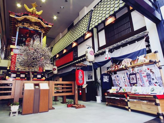 曳山展示館(リサイズ)(2)