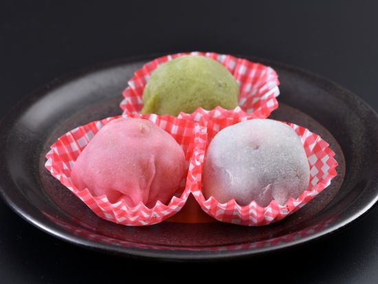 旬の果物を使った和菓子作り体験 期間限定いちご八つ橋 or フルーツ大福＜2名～／持ち帰りOK／阪急西京極駅よりお迎え可＞ by 八つ橋庵とししゅうやかた