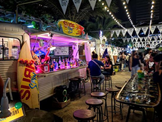 午後発！バンコクフォトジェニック半日観光ツアー ピンクのガネーシャ＋ワットパクナム＋ナイトマーケット＜当日予約OK／午後／日本語ガイド＞