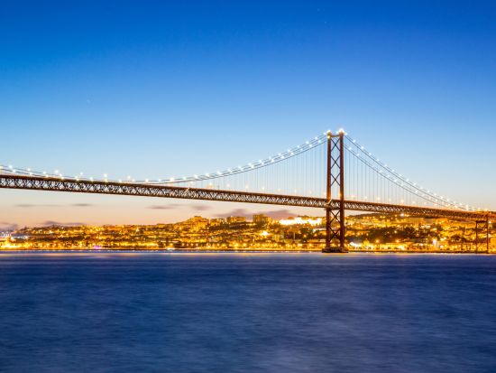 リスボン市内ウォーキングツアー＆ファドディナーショー ＜英語ガイド／リスボン発＞