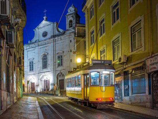 リスボン市内ウォーキングツアー＆ファドディナーショー ＜英語ガイド／リスボン発＞