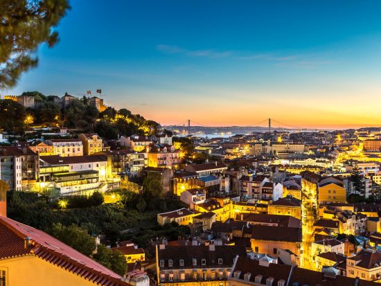 リスボン市内ウォーキングツアー＆ファドディナーショー ＜英語ガイド／リスボン発＞