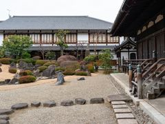pixta_75379082_M