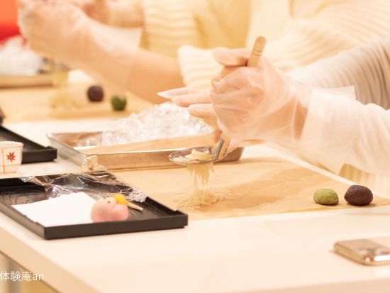 和文化体験 選べるプラン 練り切り作りのみ または 練り切り作り＋お点前体験＜1名～／約65分～／神田駅から徒歩1分＞by 日本文化体験 庵an東京