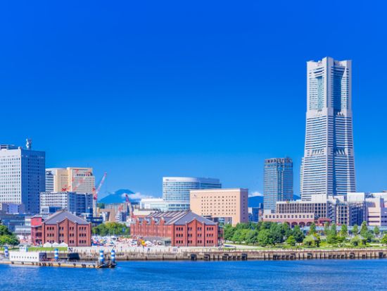 横浜クルーズ 小さなお子様連れ歓迎！赤レンガCafeクルーズ＜45分／ドリンク付き／ピア赤レンガ桟橋発＞