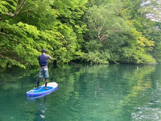 十和田湖 SUP体験　透明度抜群の湖水、移り変わる木々の色…。四季を満喫しながらのSUP体験 ＜7～10月／高校生以上参加可／十和田湖＞by4-Ride