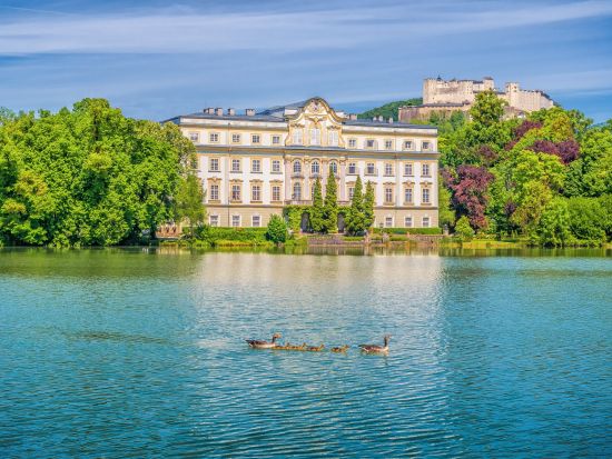 世界遺産ハルシュタット＆湖水地方　日帰り観光ツアー ＜英語ガイド／ザルツブルク発＞