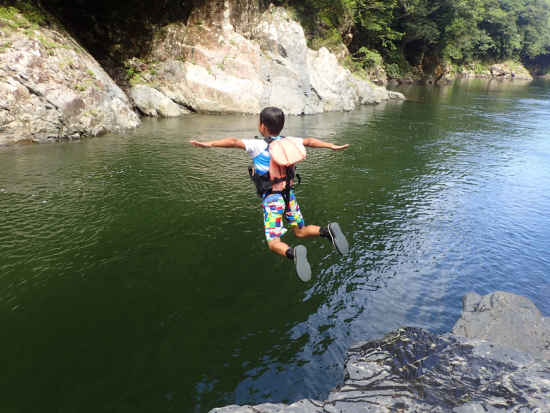 【4～10月】リバーカヤック＆シュノーケリング  初めての方向け 魚取りや川遊びも楽しめる 午前または午後の半日ツアー　by 屋久島ネイチャー企画フィールド