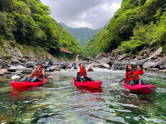 【4～10月】リバーカヤック＆シュノーケリング  初めての方向け 魚取りや川遊びも楽しめる 午前または午後の半日ツアー　by 屋久島ネイチャー企画フィールド