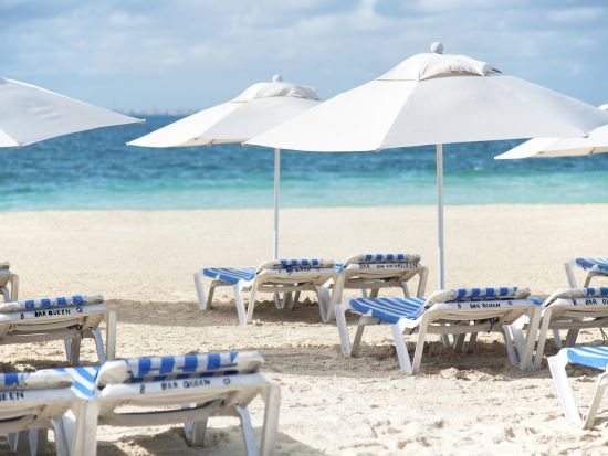 無人島イスラ・コントイ＆イスラ・ムへーレス 2島ツアー＜英語ガイド／朝食・昼食付／カンクン発＞