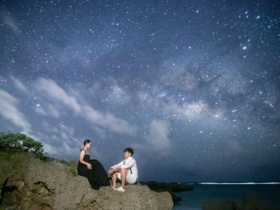 星空ナイトフォトツアー　編集にもこだわるフォトコンテスト受賞のカメラマンがご案内！記念日にもおすすめの星空ウェディングプランあり＜宮古島＞