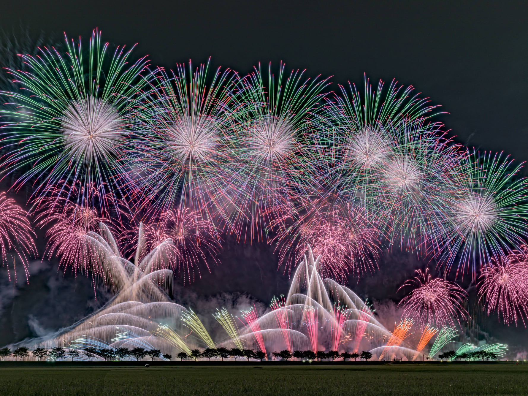 日本に 全国花火競技大会 大曲花火 大曲の花火、第95回全国花火競技