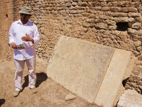 世界遺産ドゥッガ遺跡＆ブラ・レジア遺跡 日帰りツアー　ローマの軌跡を辿る ＜貸切／昼食付き／日本語ガイドまたは英語ガイド／チュニス発＞