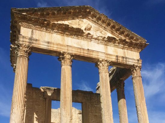 世界遺産ドゥッガ遺跡＆ブラ・レジア遺跡 日帰りツアー　ローマの軌跡を辿る ＜貸切／昼食付き／日本語ガイドまたは英語ガイド／チュニス発＞