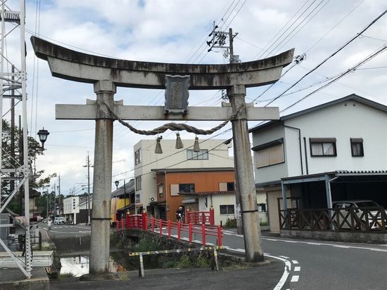 日吉神社鳥居