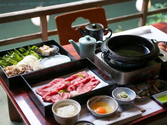 京都高雄 もみぢ家 川床ディナープラン 納涼川床料理＋舞妓さんの京舞鑑賞日あり（2026/7/1～2026/9/23）＜川床席確約／送迎あり／高雄＞