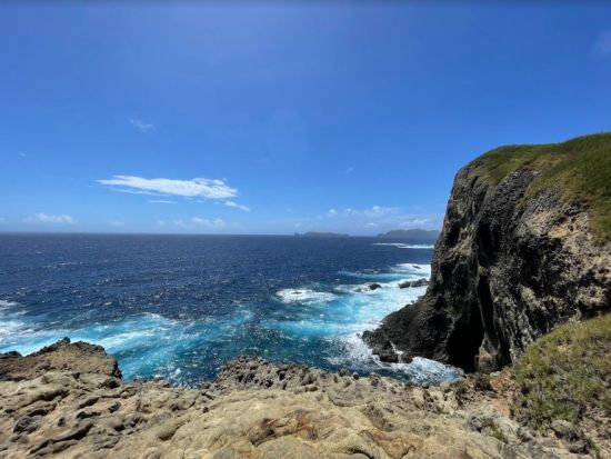 母島ハイキングツアー　小富士からの絶景と豊かな固有種のジャングルを歩く　初～中級者向けの南崎・小富士ルート＜5時間／小笠原諸島・母島発＞ 