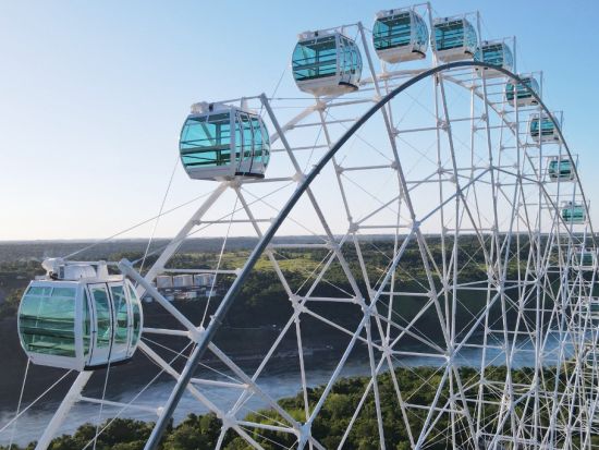 3ヶ国（アルゼンチン・ブラジル・パラグアイ）の国境地点散策ツアー＜日本語ガイド／送迎あり／夕方発／ダンスショー・観覧車付きプラン有＞