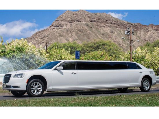 リムジン貸切チャーター　ハネムーンやサプライズにも！豪華プライベートツアーを演出　日本語ドライバープランやSUVプランあり＜1～10名／3時間～／空港お迎え可＞