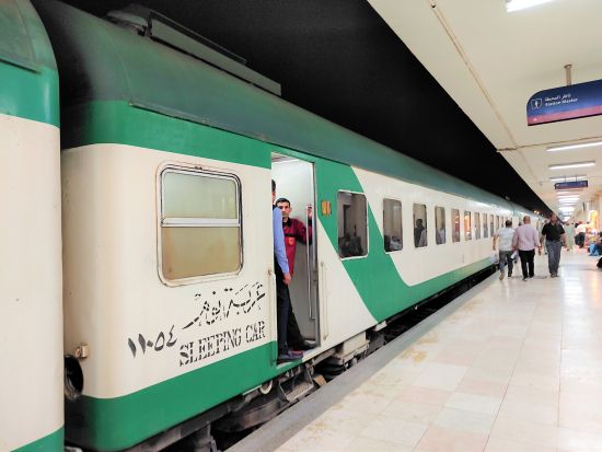 寝台列車『ナイル・エクスプレス 1等車利用』チケット予約　ルクソール駅またはアスワン駅 ⇒ ギザ駅（カイロ）＜ホテルお迎え付／英語＞