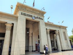 ギザ駅 外観2