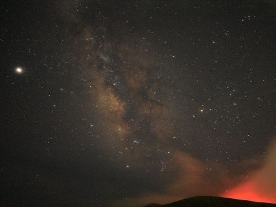 星空観察ナイトツアー　福江島で満点の星空を堪能！鬼岳、魚津ヶ崎、高崎公園など、ベテランガイドがとっておきの星空スポットへご案内＜福江島・五島市＞ by 凹凸