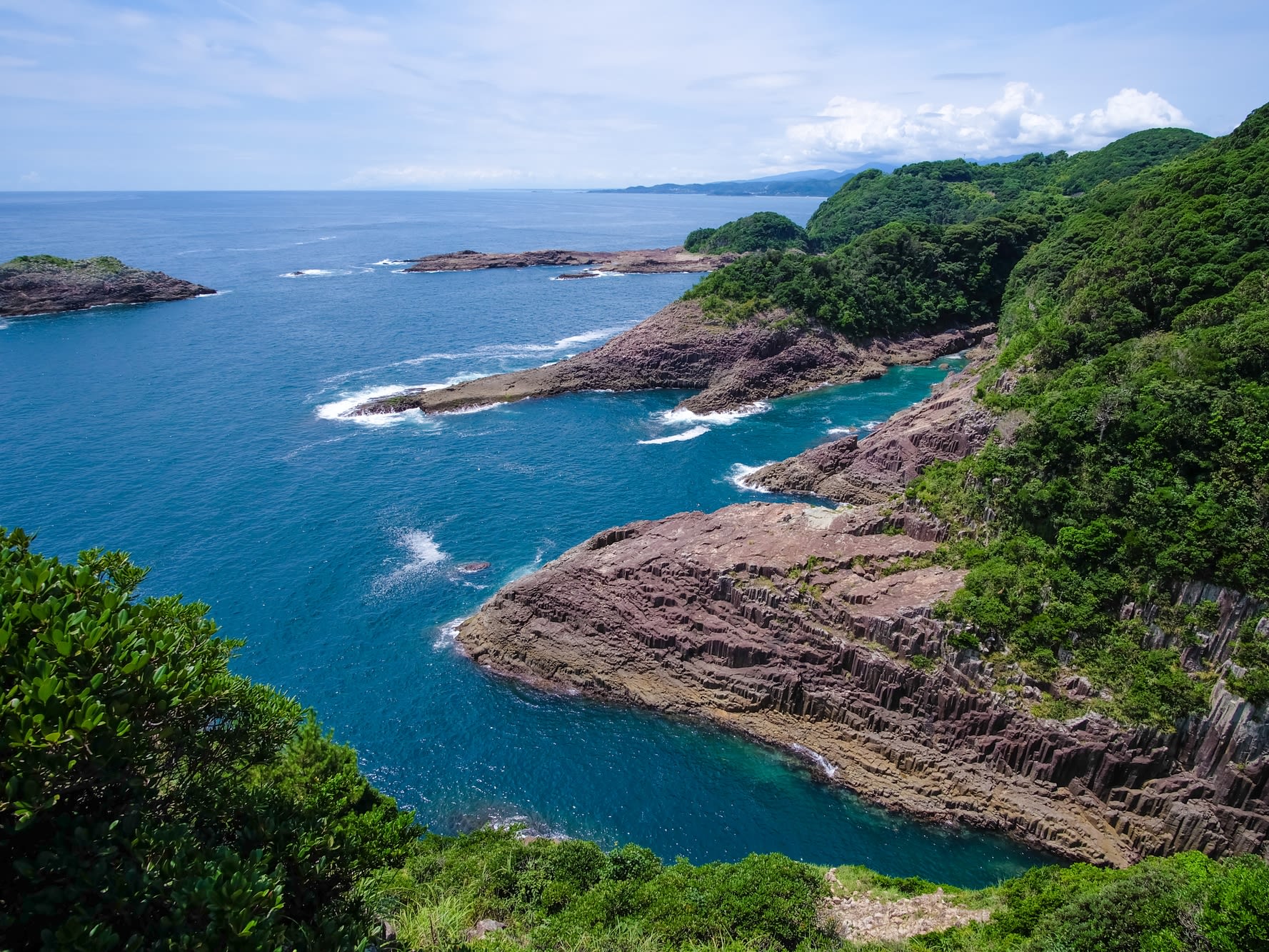 宮崎市内発着貸切観光タクシー 海沿いを走る日南海岸コース 青島＋堀切峠＋サンメッセ日南＋鵜戸神宮 ＜約4.5時間＞ by 宮交タクシー株式会社 | 宮崎 の観光&遊び・体験・レジャー専門予約サイト VELTRA(ベルトラ)