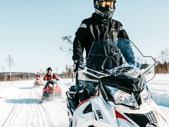 スノーモービルで行く！ラップランド 冬の絶景満喫ツアー＜12～4月／ロヴァニエミ発＞