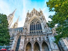 Austria_Vienna_Votive Church_pixta_48892887_M