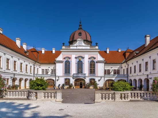 Hungary_Royal Palace of Godollo_pixta_81452066_M