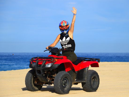 道なき道を探検！オフロードATVツアー＜英語ガイド／送迎付き／ロスカボス発＞