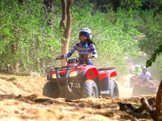 道なき道を探検！オフロードATVツアー＜英語ガイド／送迎付き／ロスカボス発＞