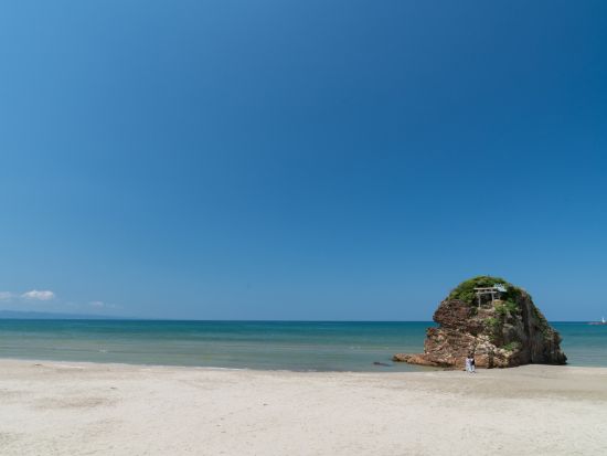 神話ナビゲーターがご案内！縁結びの聖地「出雲大社」＆神話の舞台を巡るウォーキングツアー＜日帰り／1～6名／出雲市＞