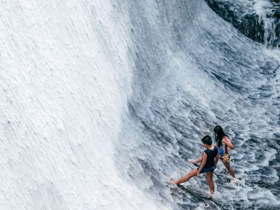 ココナッツ農園＆リゾート「ヴィラ・エスクデロ」日帰り観光ツアー ＜昼食付き／＜英語（混乗）もしくは日本語（貸切）ガイド＞