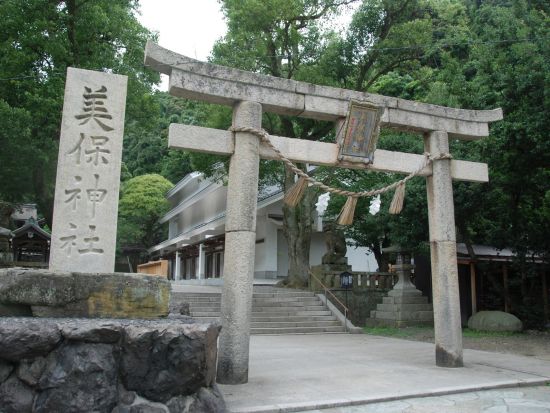 神話の町・美保関 1日観光ツアー  美保神社での巫女舞鑑賞＋【特別公開】国指定重要文化財・美保関灯台見学＜松江駅発着/貸し切りタクシー＞