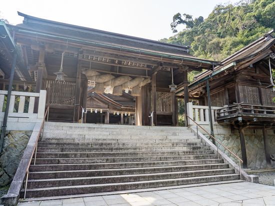 Japan_shimane_mihojinjya_pixta_77905551_M