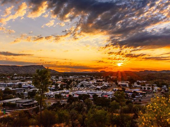 Alice-Springs-ANZAC-Hill_TourismNT_123389-56