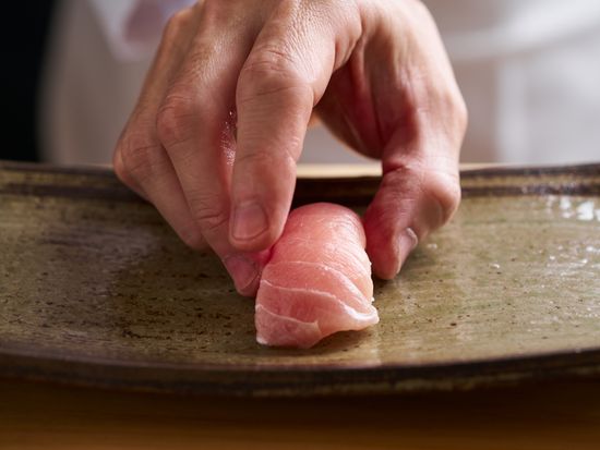 Japan_Generic Photos_Food_Sushi_pixta_71720231_M