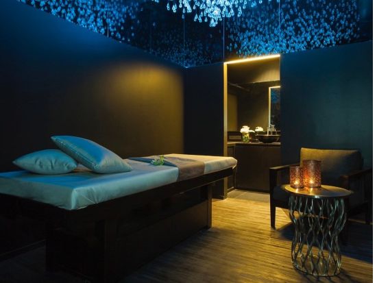 ディーウェルネスメッドスパ「Dii Wellness Med Spa」老舗ディバナスパが手掛けるメディカルスパ＜BTSプルンチット駅直結セントラルエンバシー内＞